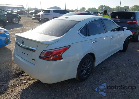 2015 Nissan Altima 2.5 S из США, поврежденный, VIN 1N4AL3AP0FC482443